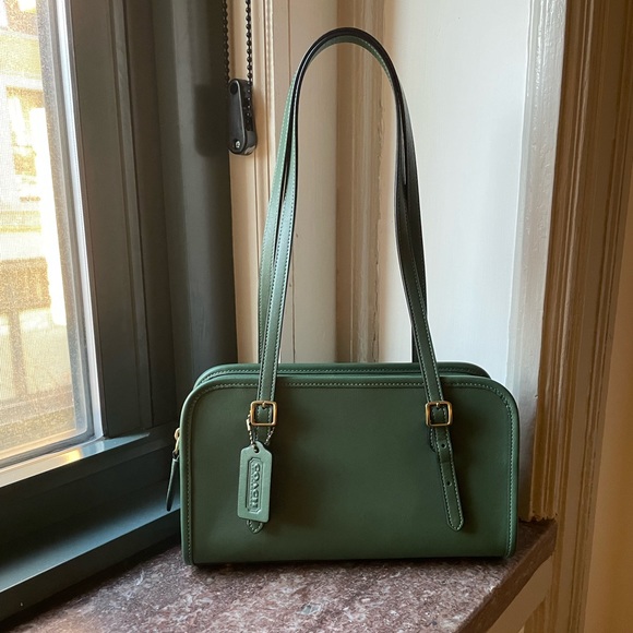 Coach Bags Coach Swing Zip Bag In Hunter Green Poshmark